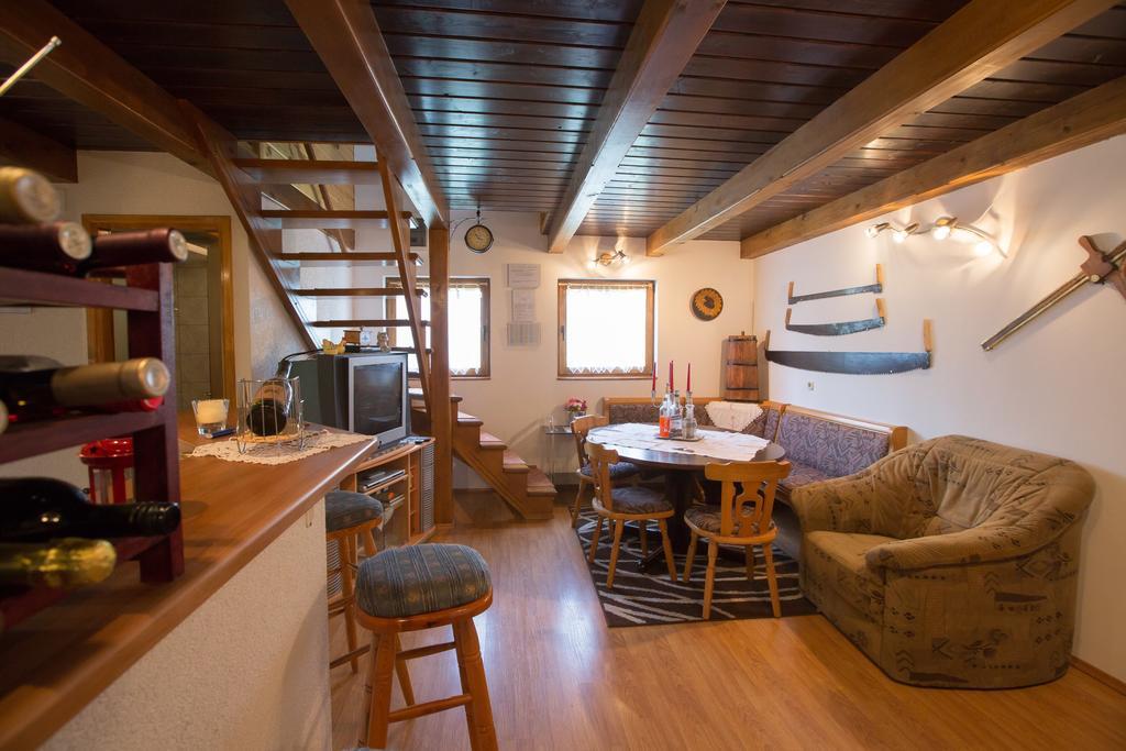 Holiday Home Trzan Josipdol Esterno foto